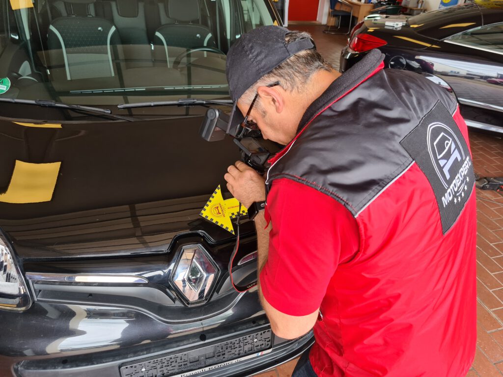 Switzerland +41 445 863 644