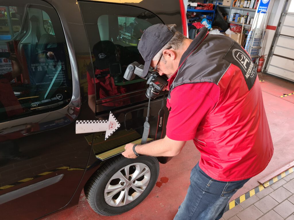 Switzerland +41 445 863 644